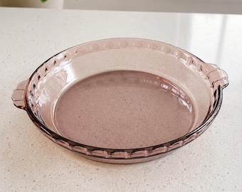 Vintage Cranberry Pyrex 9.5” Pie Plate | Cranberry Glass Baking Dish | Retro Pyrex Bakeware | Vintage Kitchen Decor