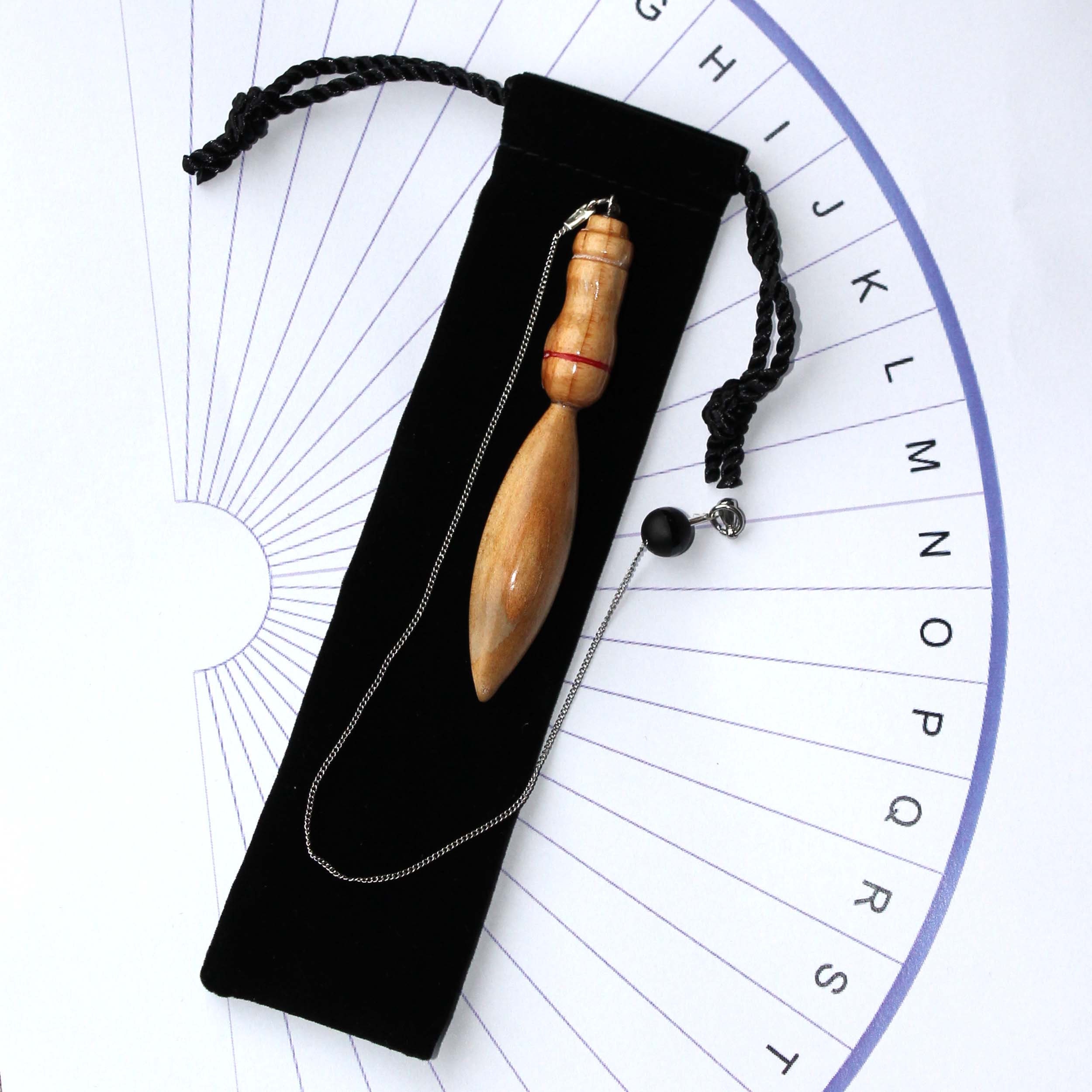 Pendule Égyptien en Bois de Meleze