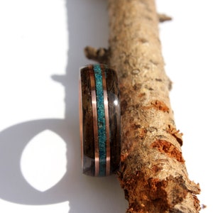 Green ebony wood ring and quantum Turquoise salt on copper ring