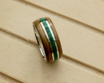 Bague bois de chêne sur anneau d'argent et pierre de malachite