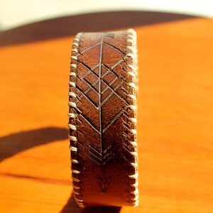 Native American-geïnspireerde leren armbanden