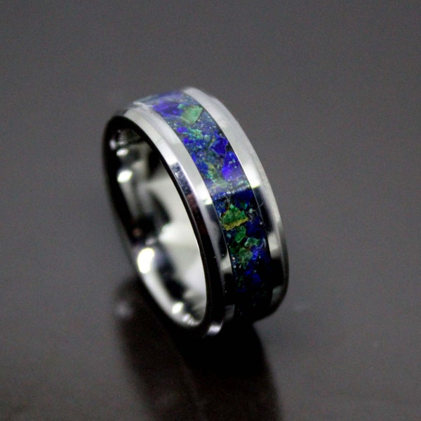 bague pierre d'azurite sur anneau de tungstène