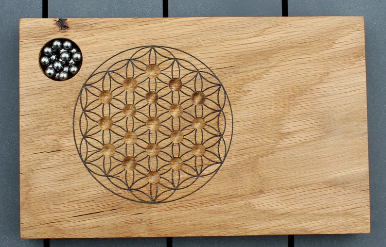 Flower of life solitaire game engraved on customizable wood image 2