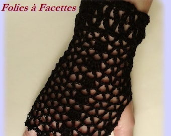 Black crochet mittens, black lace cotton mittens, women's mittens, ceremony mittens