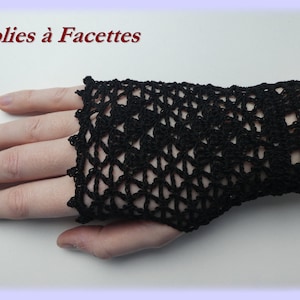 Mitaines courtes au crochet, mitaines dentelle noire en coton, mitaines femme, mitaines cérémonie image 1