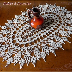 Napperon ovale écru au crochet, centre de table ovale au crochet, décoration de table, chemin de table au crochet image 2