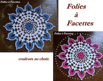 Napperon rond au crochet, dentelle blanche, bleu ou fushia en coton (25cm), attrapes rêves, décoration