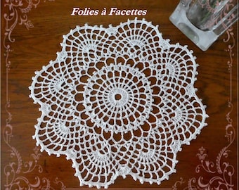 Centrino mandala all'uncinetto (30 cm), centrotavola all'uncinetto, centrino rotondo romantico, decorazione per matrimonio, acchiappasogni