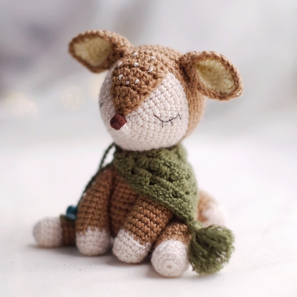 Patrón de crochet de ciervo amigurumi: El pequeño cervatillo (PDF en inglés)