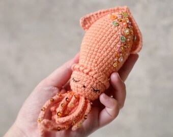 The Dreamy Squid Amigurumi Crochet Pattern [English pdf] • baby squid, plushie baby toy, easy crochet tutorial for beginners