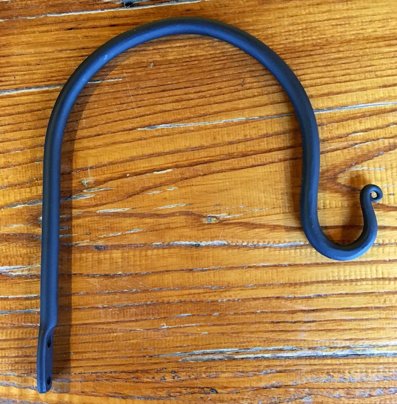 Shepherds Hook Plant Bird Feeder Dinner Triangle Bell