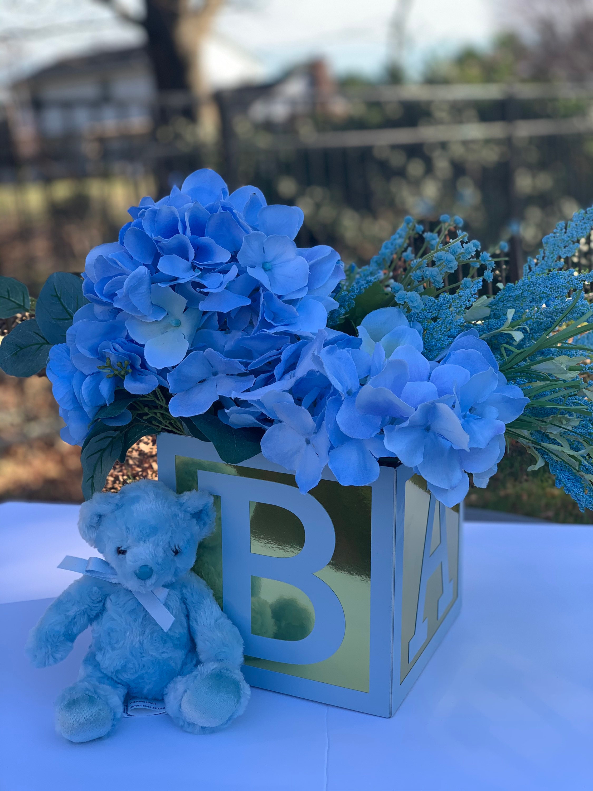 Centro de mesa para baby shower en azul y dorado, decoración para baby  shower del principito en azul y dorado, cumpleaños del príncipe, centro de  mesa con bloques ABCD R200 - Etsy, image size:2250x3000