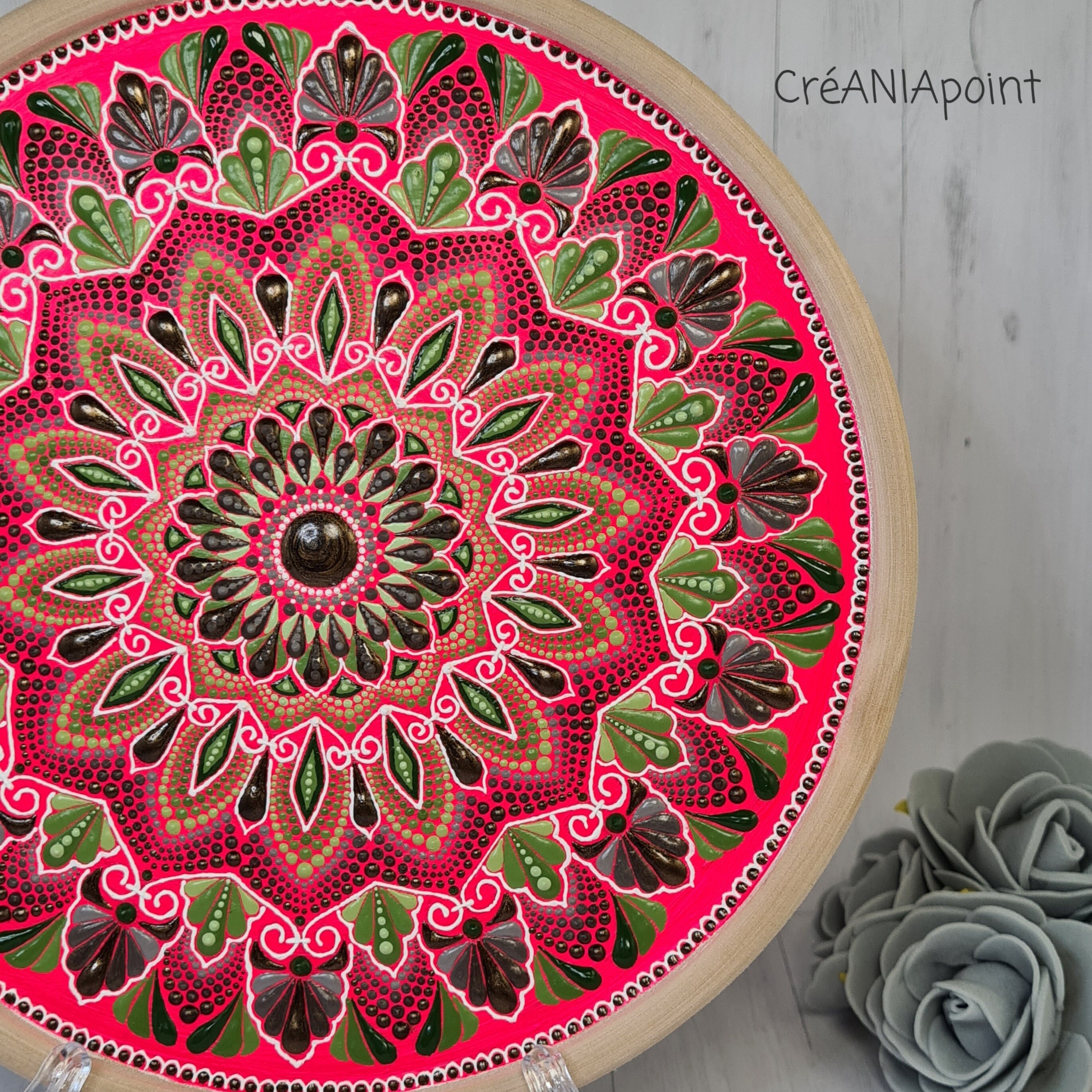 Peinture Originale de Mandala en Pointillés sur Plaque Bois