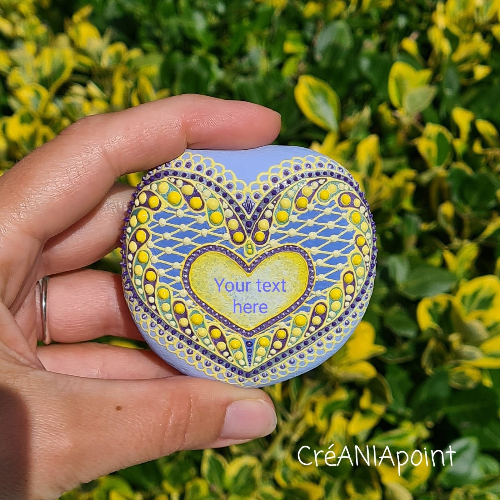 Œuvre d'art de Mandala Cœur d'amour en Peinture Points sur Pierre Peinte