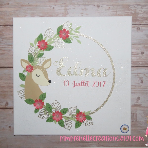 Tableau biche avec prénom, décoration murale biche, couronne de fleurs avec prénom, tableau pour bébé, idée cadeau naissance petite fille,