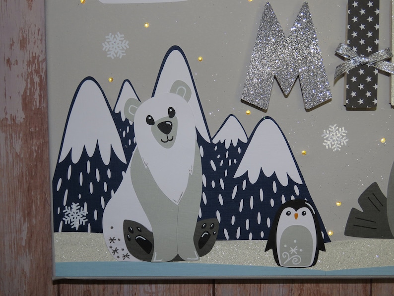 Tableau animaux banquise avec prénom, toile lumineuse personnalisée ours polaire, déco chambre enfant bleu marine gris, idée cadeau bébé, image 6