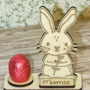 Juego de 4 tarjetas de lugar de conejo - Regalo para invitados de Pascua - Porta huevos de chocolate - mini conejos Personalizado con nombre, decoración de mesa para Pascua,
