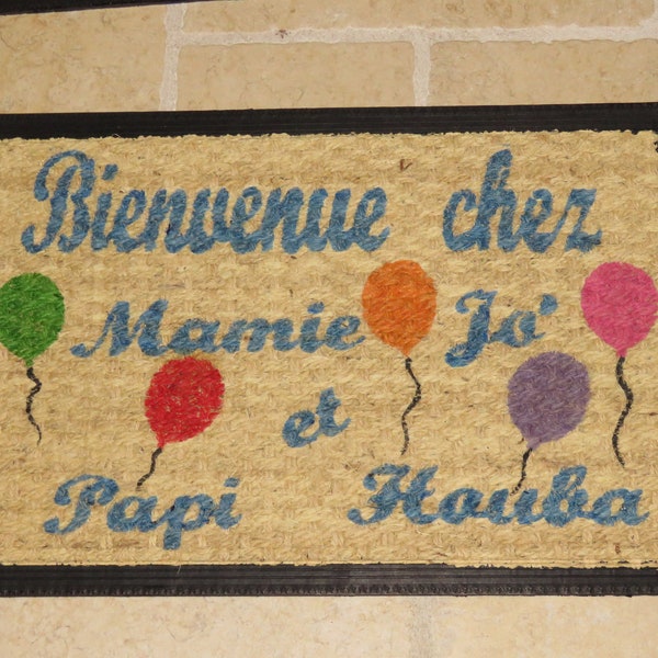 Paillasson bienvenue chez papy et mamy, cadeau pour Mamie et papi, paillasson avec prénoms, tapis coloré,