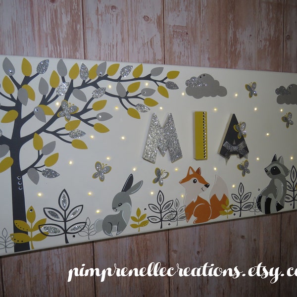 Tableau personnalisé avec animaux de la foret, toile lumineux avec prénom, tableau lumineux renard, déco chambre gris moutarde, prénom bébé,