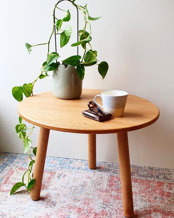 Small round table for bathroom deals