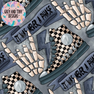 Puede incluir: Un patrón repetitivo con una zapatilla alta a cuadros blancos y negros, manos de esqueleto y pancartas con la frase "IT WAS NEVER A PHASE". El diseño incluye rayos y fases lunares, todo sobre un fondo gris.