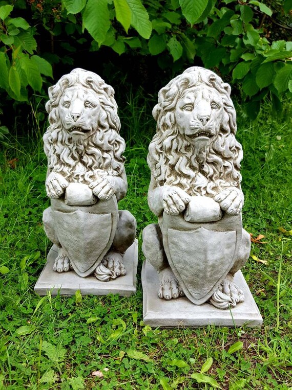 Pair Lions With Shield Handmade Gate Statues Stone Garden - Stone Lion Garden Statues Pair Lions With Shield Handmade Gate Statues Stone Garden - Stone Lion Garden Statues