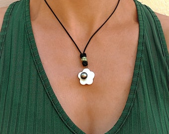 necklace, mother-of-pearl flower, Tahitian pearl, black cord 43cm, Chinese knot