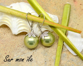 Earrings, sleeper, freshwater pearl, green, silver metal support, wedding