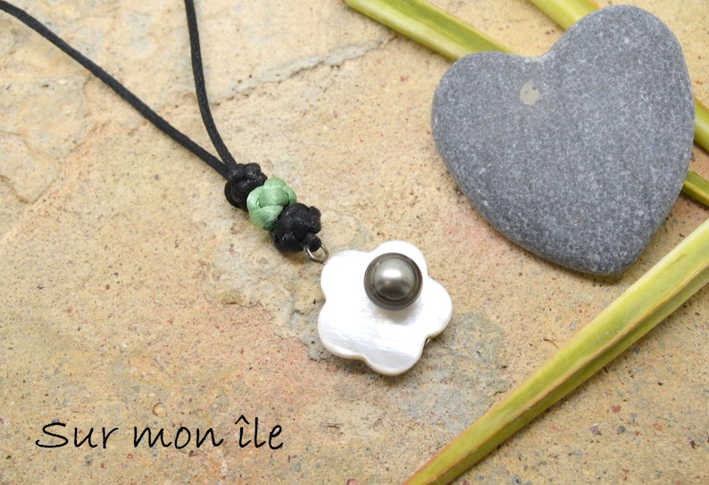 Tahitian Pearl black 43cm necklace Chinese knot cord mother of Pearl flower