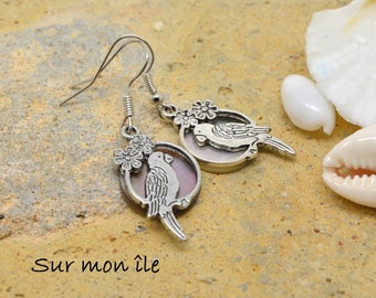 boucles d'oreilles, perroquet, oiseau, en nacre, métal argenté