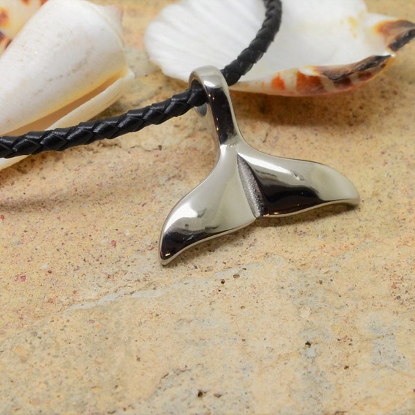 collier, queue de baleine, tour de cou cuir noir, 46cm, fermoir magnétique, en acier