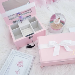 Personalisierte musikalische Ballerina Pink Schmuckschatulle