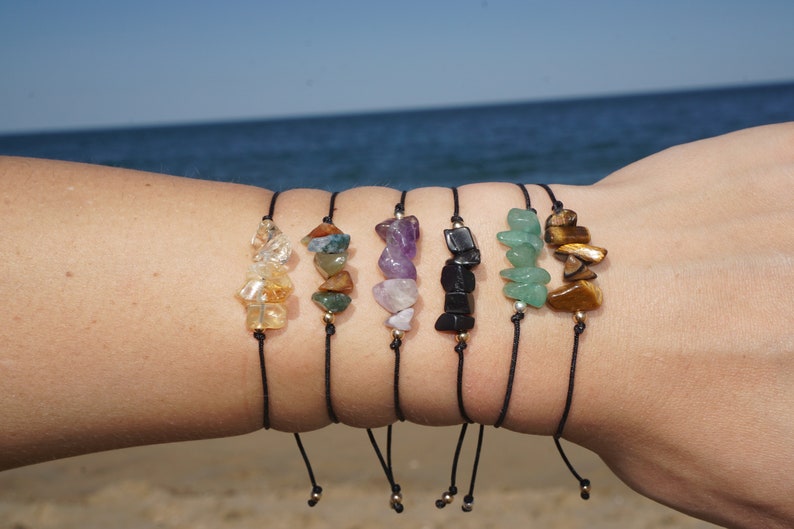 Armband med helande kristaller, armband med andlig ädelsten, armband med naturstensträng, justerbart ädelstensarmband, armband med kristallpärlor bild 5