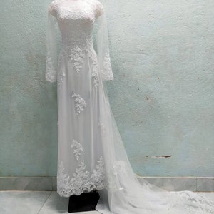 Pre-made ao dai, ao dai cuoi, Vietnamese traditional long wedding dress with pants, white