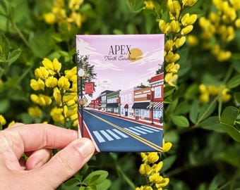 Imán de recuerdo de Apex, Carolina del Norte // Imán de viaje • Imán para refrigerador • Diseño vintage • Imán sólido • Recuerdo de Carolina del Norte