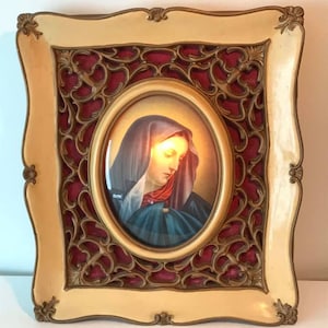Vintage Illuminated Madonna Wall Art – Religious Decor – Retro Catholic Virgin Mary Frame – Kitsch Home Decor