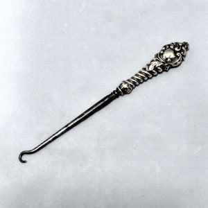 British Edwardian Sterling Handled Button Hook; circa 1901