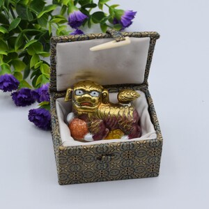 Vintage Miniature Enamel-Glazed Porcelain Foo Dog in Original Box