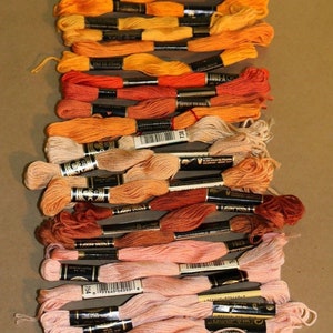 Lot of 29 ORANGE Peach DMC25 J&P American Needlepoint Embroidery Threads