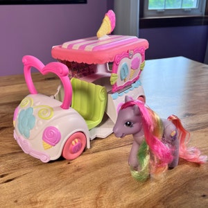 My Little Pony - 2006 G3 - Ice Cream Dream Supreme - Truck & Rainbow Swirl Pony Playlet