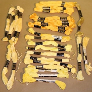 Lot of 29 YELLOW DMC25 Belding Lily J&P Coats Needlepoint Embroidery Threads