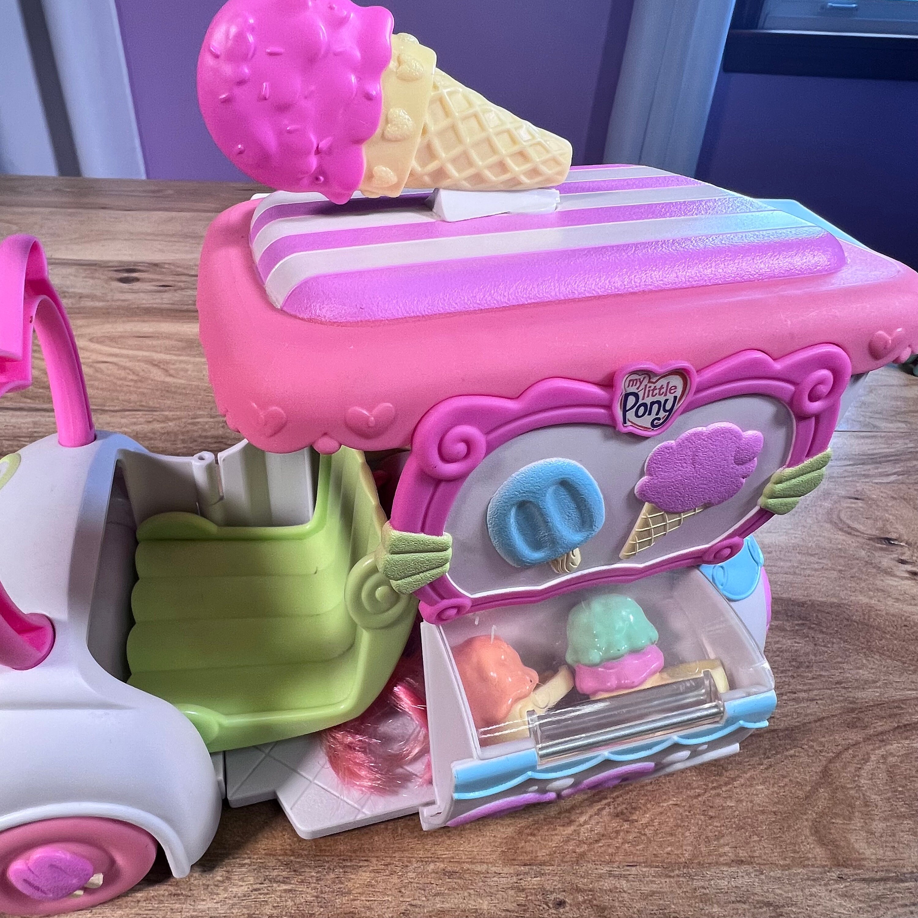 My Little Pony 2006 G3 Ice Cream Dream Supreme Truck Rainbow