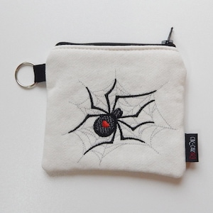 Monedero de araña Viuda Negra: Monedero gótico hecho a mano, cartera espeluznante, regalo único para amantes de las arañas, monedero con cremallera de Halloween