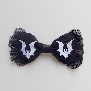Gothic Fledermaus Haarspange: Bestickte Schleife aus Leinen, Spitzenband