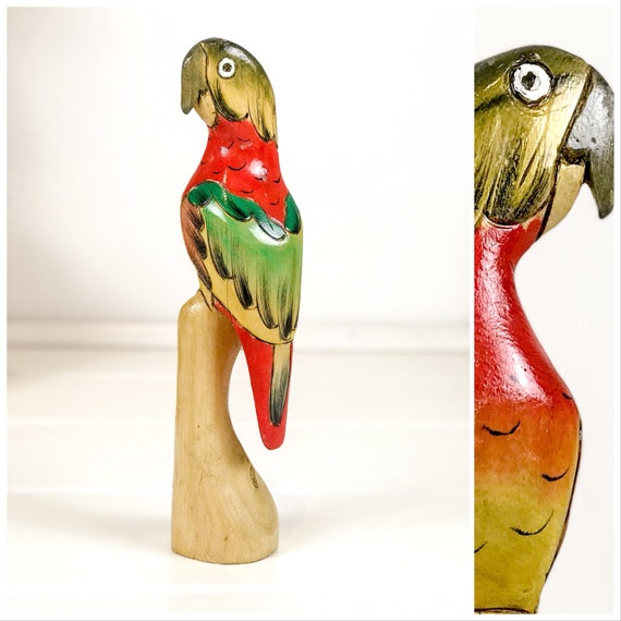 Wooden parrots Clearance