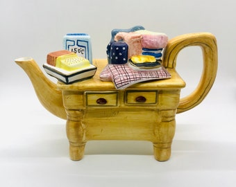 Unique Vintage 1990’s Desk top Teapot, Unique Teapots, Fun Teapots, Vintage Kitchen Decor, Kitchen Accessories, Ceramic Teapots, Vintage