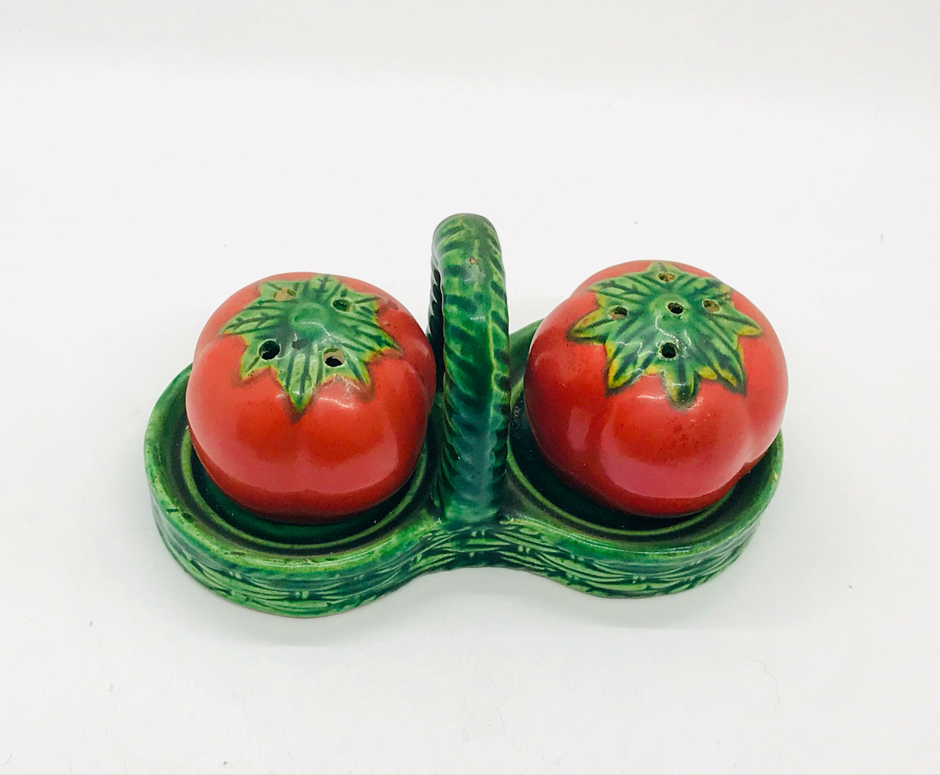 D Battery Salt and Pepper Shakers  Geeky kitchen, Stuffed peppers