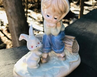 Adorable estatuilla de Pascua, estatuillas lindas, hecho en Japón, conejito de Pascua, conejitos, estatuillas de niña pequeña, regalos de Pascua, ideas de regalos, vintage