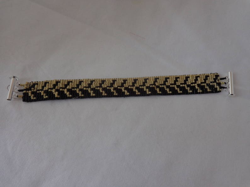 Bracelet en Tissage de perles Miyuki noir et beige image 2