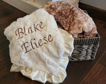 Fawn minky blanket,baby blanket,ruffle blanket, neutral blanket,fawn and ivory